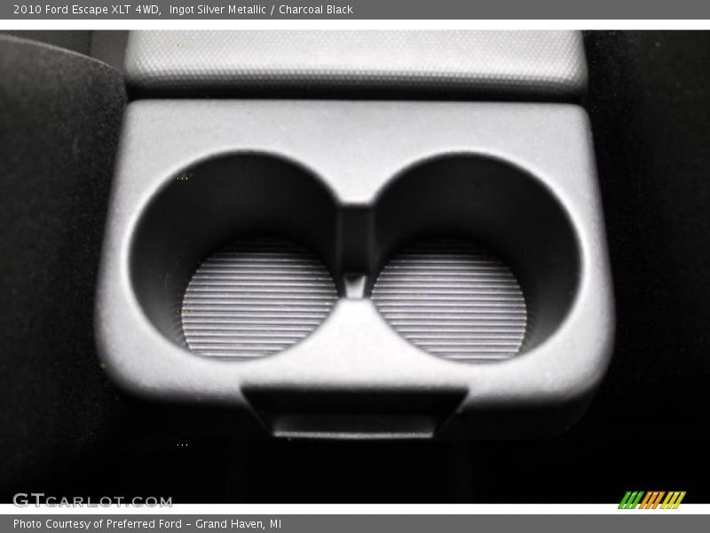 Ingot Silver Metallic / Charcoal Black 2010 Ford Escape XLT 4WD