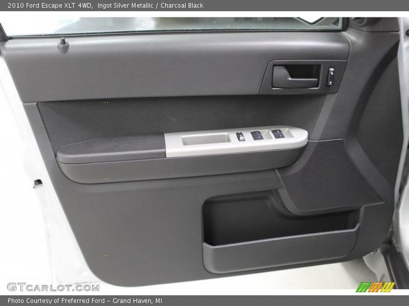 Ingot Silver Metallic / Charcoal Black 2010 Ford Escape XLT 4WD