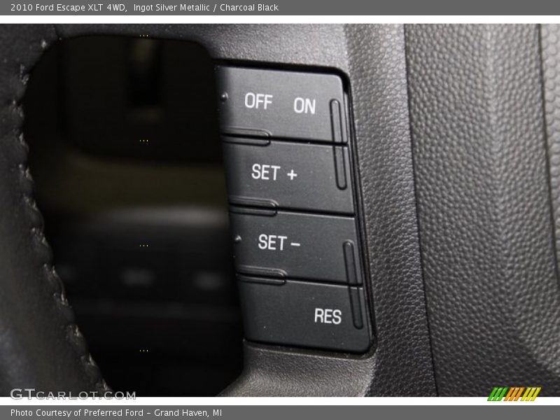 Ingot Silver Metallic / Charcoal Black 2010 Ford Escape XLT 4WD