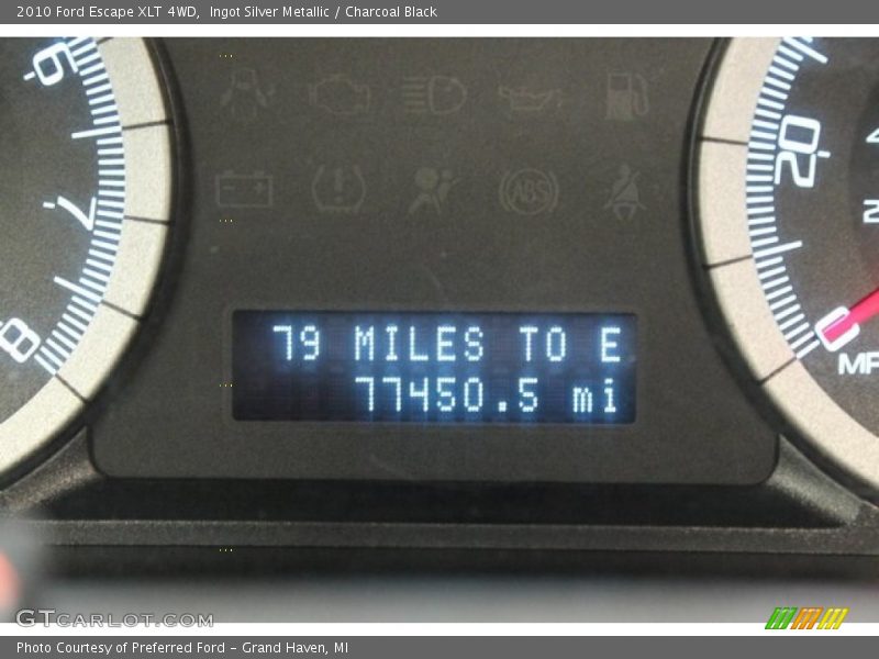 Ingot Silver Metallic / Charcoal Black 2010 Ford Escape XLT 4WD