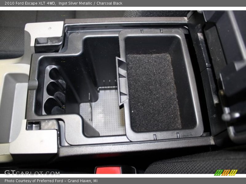 Ingot Silver Metallic / Charcoal Black 2010 Ford Escape XLT 4WD