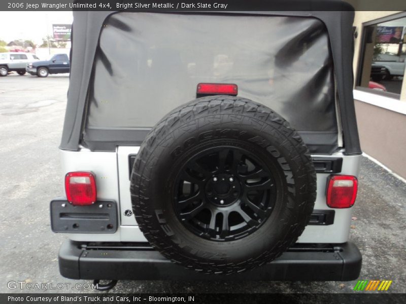 Bright Silver Metallic / Dark Slate Gray 2006 Jeep Wrangler Unlimited 4x4