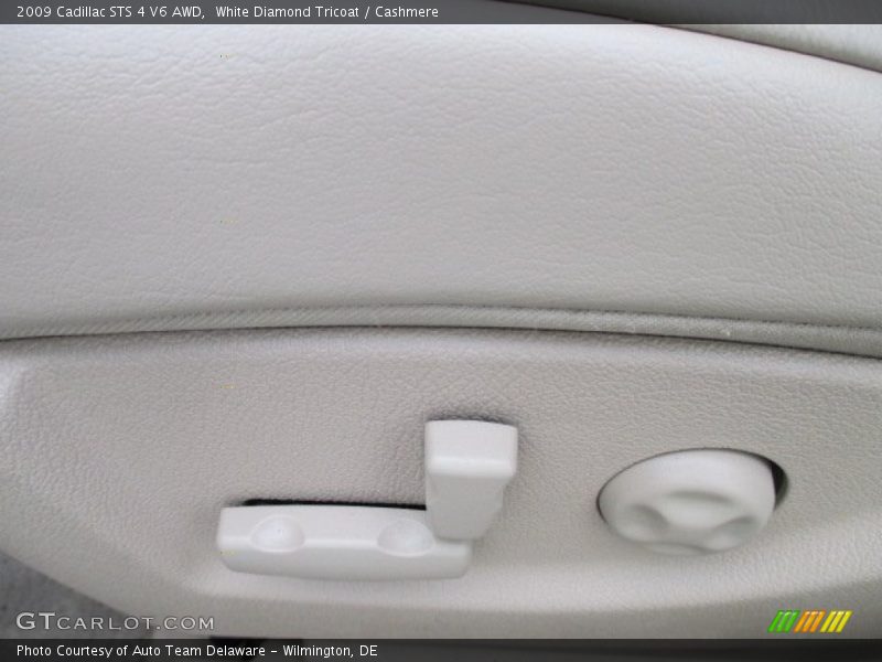 White Diamond Tricoat / Cashmere 2009 Cadillac STS 4 V6 AWD