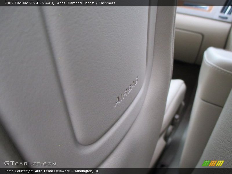White Diamond Tricoat / Cashmere 2009 Cadillac STS 4 V6 AWD