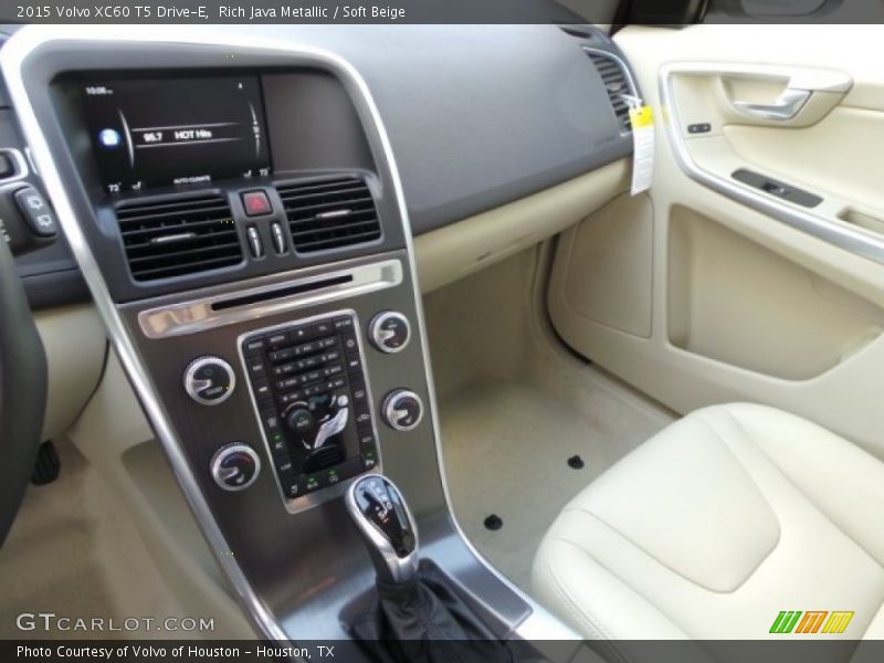 Rich Java Metallic / Soft Beige 2015 Volvo XC60 T5 Drive-E
