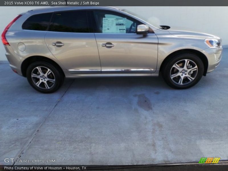 Sea Shell Metallic / Soft Beige 2015 Volvo XC60 T6 AWD