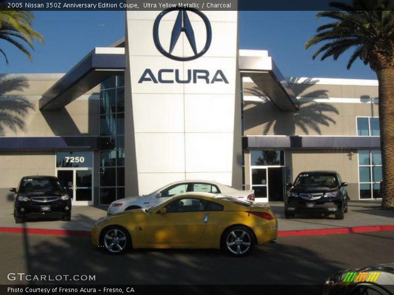Ultra Yellow Metallic / Charcoal 2005 Nissan 350Z Anniversary Edition Coupe