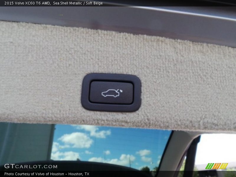 Sea Shell Metallic / Soft Beige 2015 Volvo XC60 T6 AWD