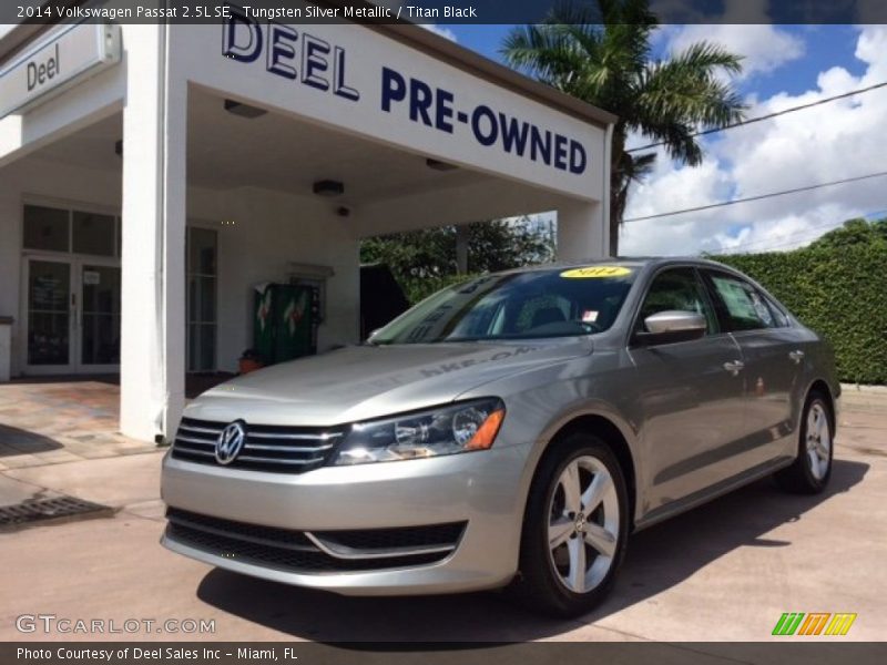 Tungsten Silver Metallic / Titan Black 2014 Volkswagen Passat 2.5L SE