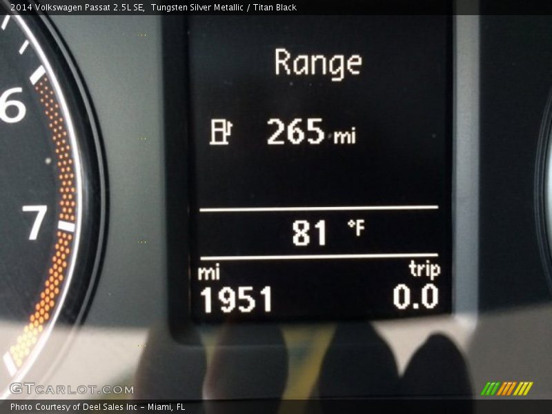 Tungsten Silver Metallic / Titan Black 2014 Volkswagen Passat 2.5L SE