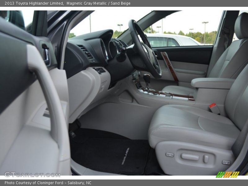 Magnetic Gray Metallic / Sand Beige 2013 Toyota Highlander Limited