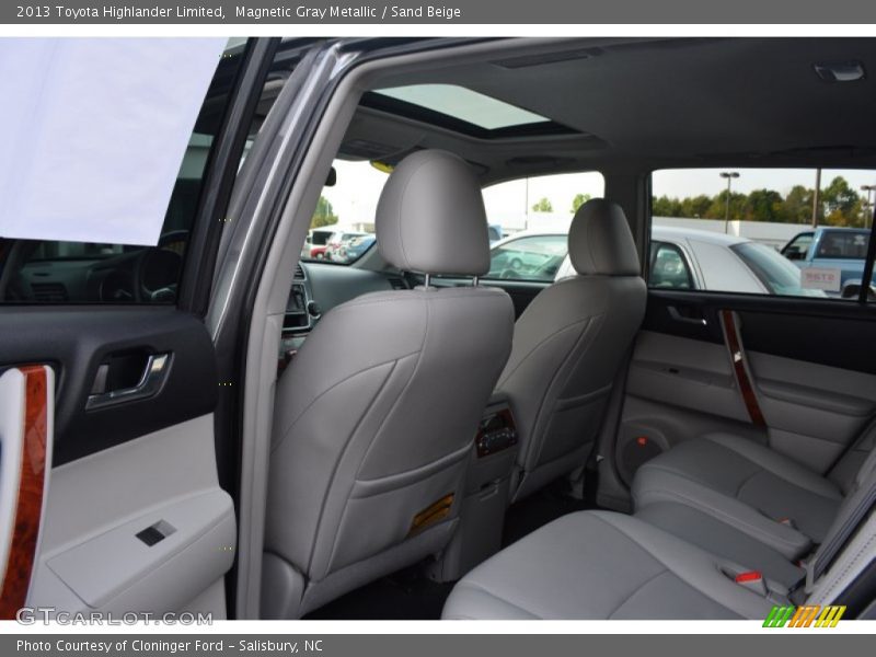 Magnetic Gray Metallic / Sand Beige 2013 Toyota Highlander Limited