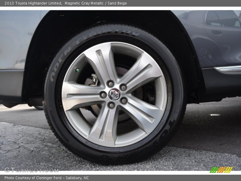 Magnetic Gray Metallic / Sand Beige 2013 Toyota Highlander Limited