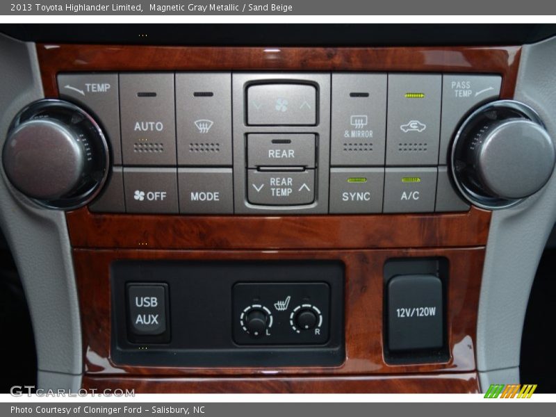 Magnetic Gray Metallic / Sand Beige 2013 Toyota Highlander Limited