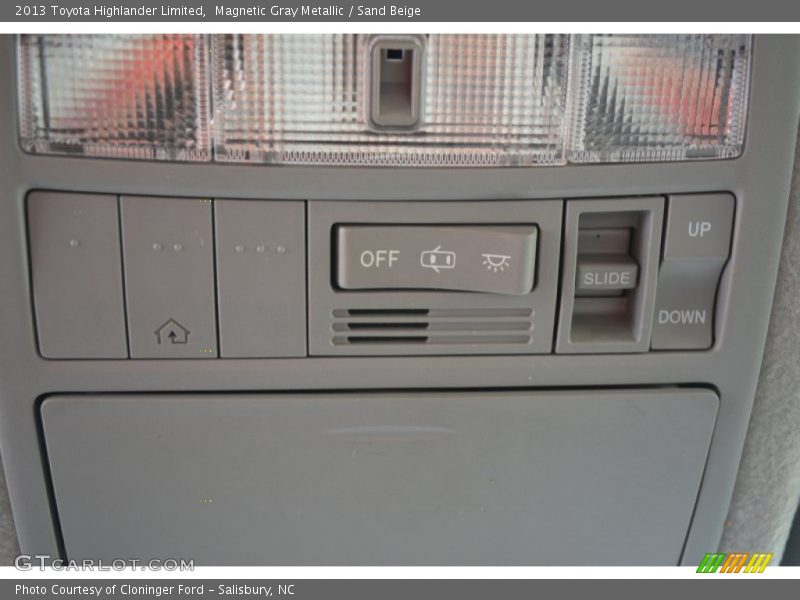 Magnetic Gray Metallic / Sand Beige 2013 Toyota Highlander Limited