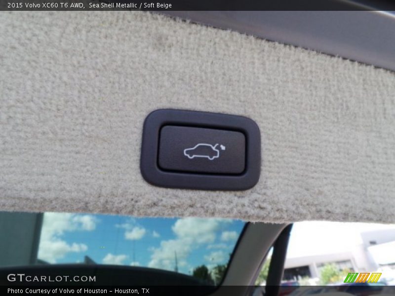 Sea Shell Metallic / Soft Beige 2015 Volvo XC60 T6 AWD