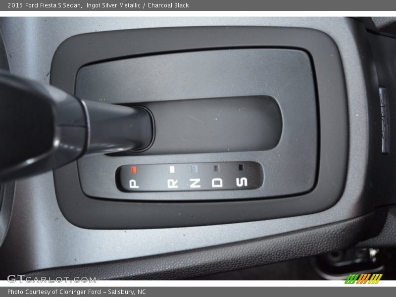 Ingot Silver Metallic / Charcoal Black 2015 Ford Fiesta S Sedan