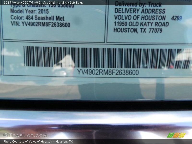 Sea Shell Metallic / Soft Beige 2015 Volvo XC60 T6 AWD