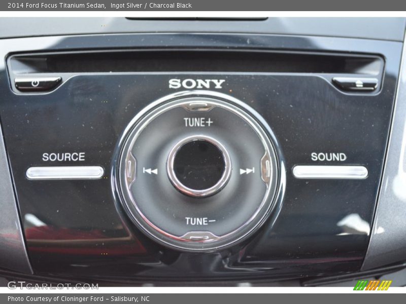Ingot Silver / Charcoal Black 2014 Ford Focus Titanium Sedan