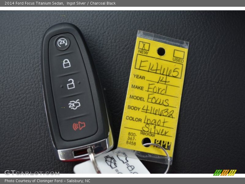 Ingot Silver / Charcoal Black 2014 Ford Focus Titanium Sedan