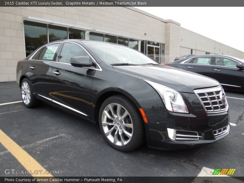 Front 3/4 View of 2015 XTS Luxury Sedan