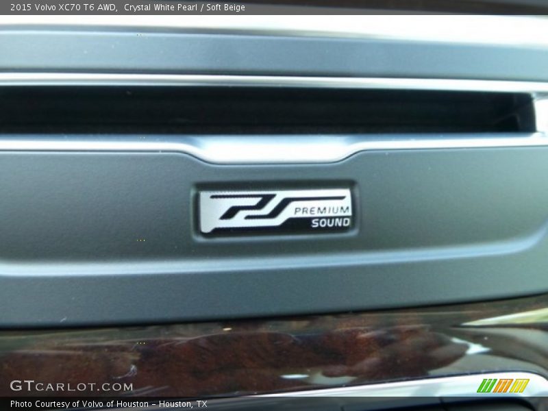 Crystal White Pearl / Soft Beige 2015 Volvo XC70 T6 AWD