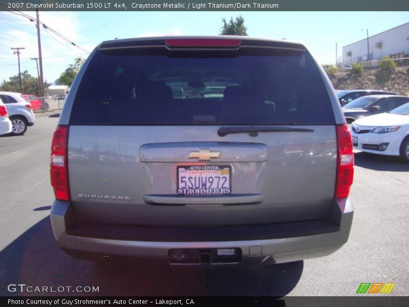 Graystone Metallic / Light Titanium/Dark Titanium 2007 Chevrolet Suburban 1500 LT 4x4
