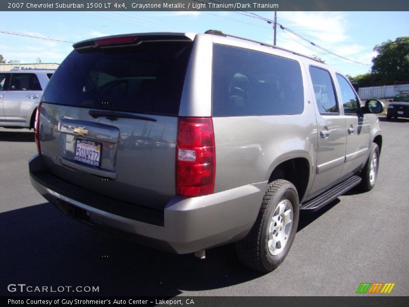 Graystone Metallic / Light Titanium/Dark Titanium 2007 Chevrolet Suburban 1500 LT 4x4