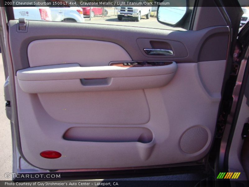 Graystone Metallic / Light Titanium/Dark Titanium 2007 Chevrolet Suburban 1500 LT 4x4