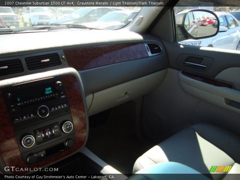 Graystone Metallic / Light Titanium/Dark Titanium 2007 Chevrolet Suburban 1500 LT 4x4