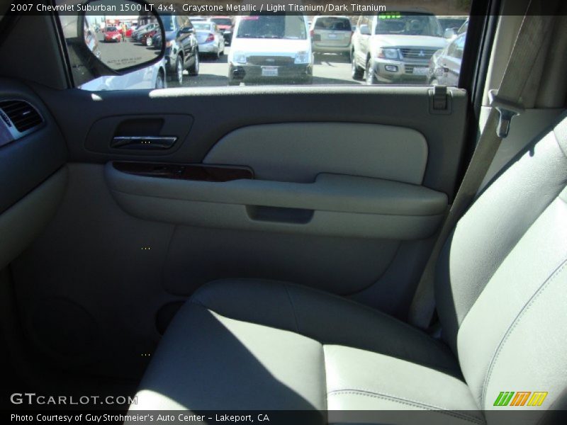 Graystone Metallic / Light Titanium/Dark Titanium 2007 Chevrolet Suburban 1500 LT 4x4