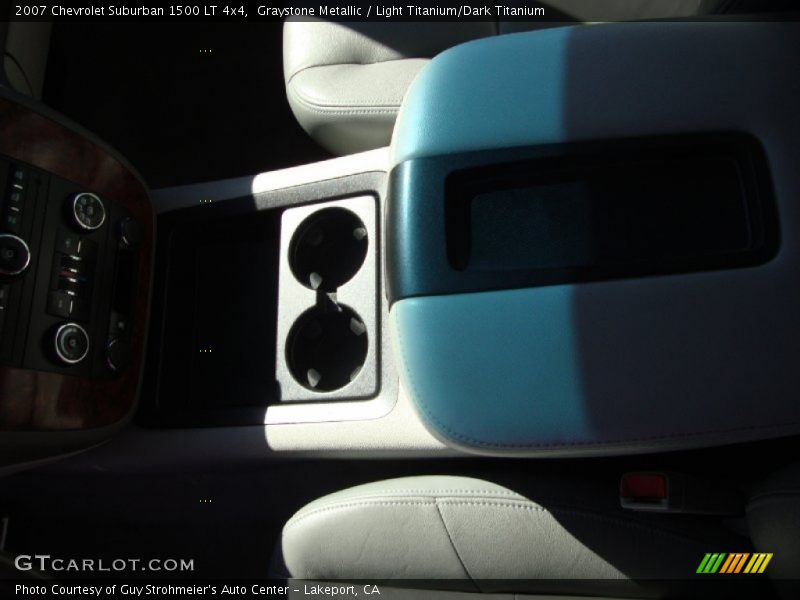 Graystone Metallic / Light Titanium/Dark Titanium 2007 Chevrolet Suburban 1500 LT 4x4