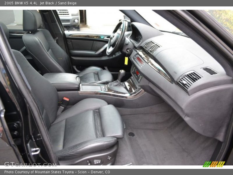 Jet Black / Sand Beige 2005 BMW X5 4.4i