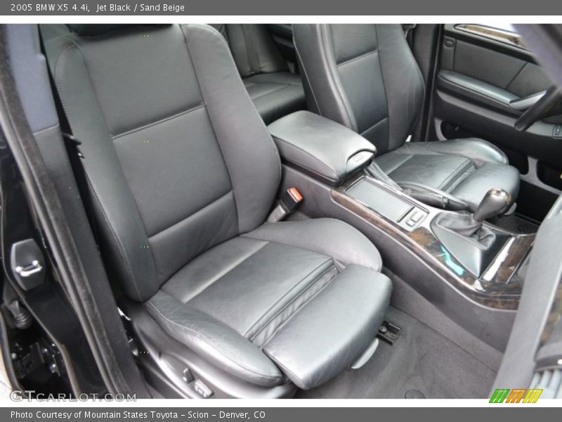 Jet Black / Sand Beige 2005 BMW X5 4.4i