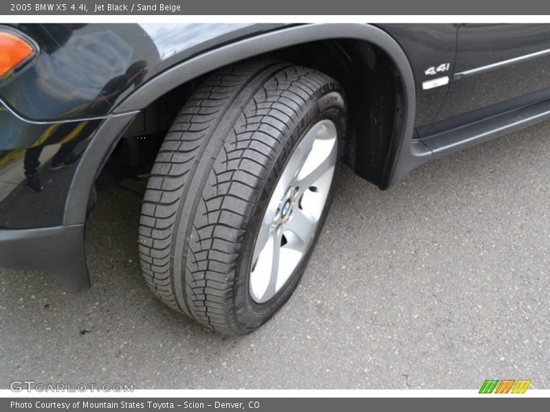 Jet Black / Sand Beige 2005 BMW X5 4.4i