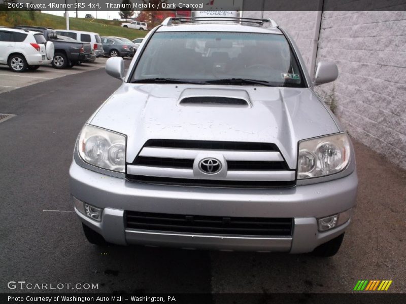 Titanium Metallic / Dark Charcoal 2005 Toyota 4Runner SR5 4x4