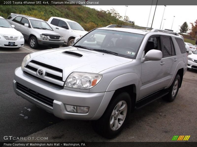 Titanium Metallic / Dark Charcoal 2005 Toyota 4Runner SR5 4x4