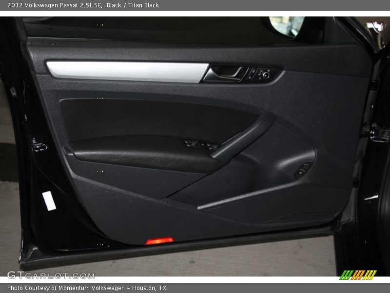 Black / Titan Black 2012 Volkswagen Passat 2.5L SE