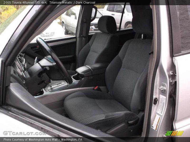 Titanium Metallic / Dark Charcoal 2005 Toyota 4Runner SR5 4x4