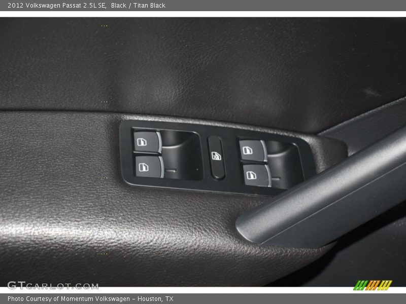 Black / Titan Black 2012 Volkswagen Passat 2.5L SE