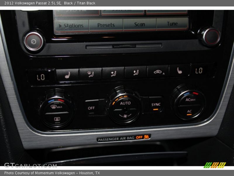 Black / Titan Black 2012 Volkswagen Passat 2.5L SE