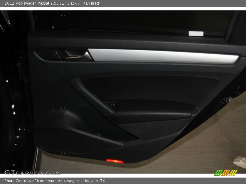 Black / Titan Black 2012 Volkswagen Passat 2.5L SE