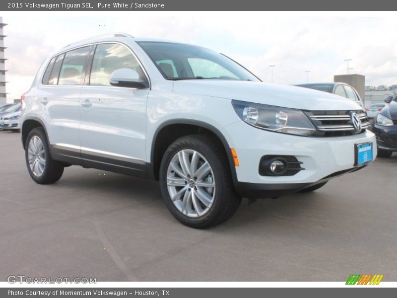 Pure White / Sandstone 2015 Volkswagen Tiguan SEL