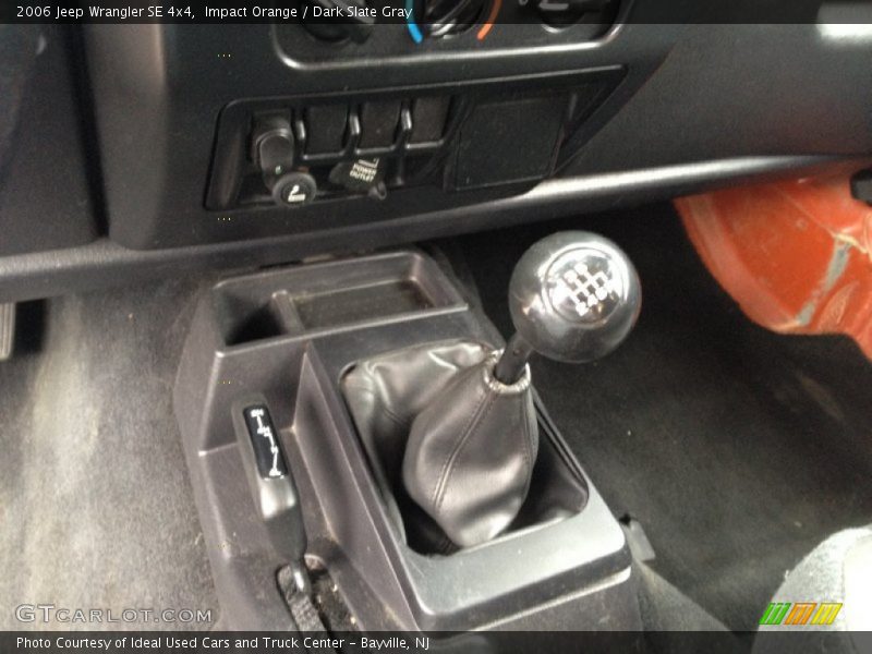 Impact Orange / Dark Slate Gray 2006 Jeep Wrangler SE 4x4
