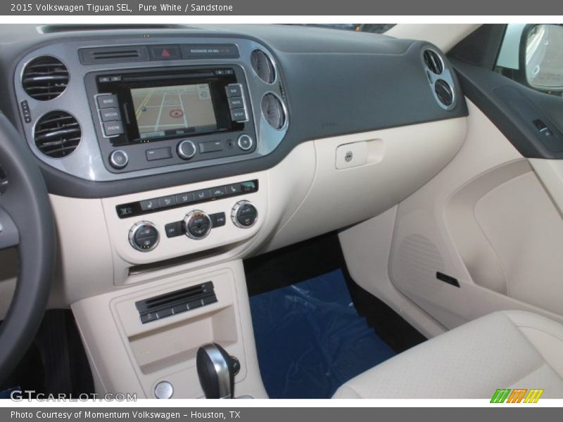 Pure White / Sandstone 2015 Volkswagen Tiguan SEL