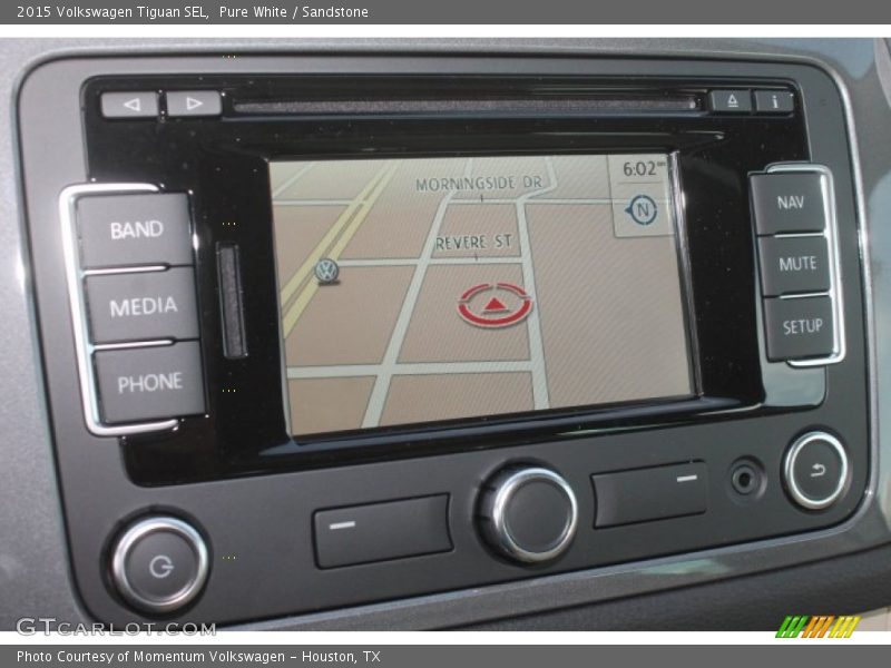 Pure White / Sandstone 2015 Volkswagen Tiguan SEL