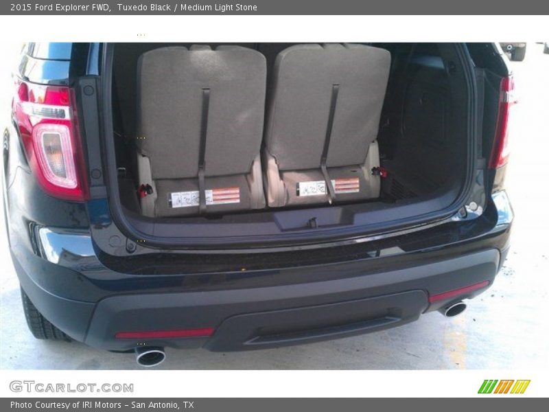 Tuxedo Black / Medium Light Stone 2015 Ford Explorer FWD