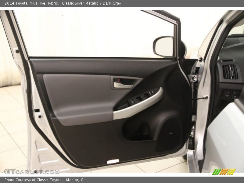 Classic Silver Metallic / Dark Gray 2014 Toyota Prius Five Hybrid