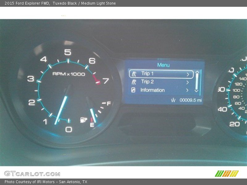 Tuxedo Black / Medium Light Stone 2015 Ford Explorer FWD