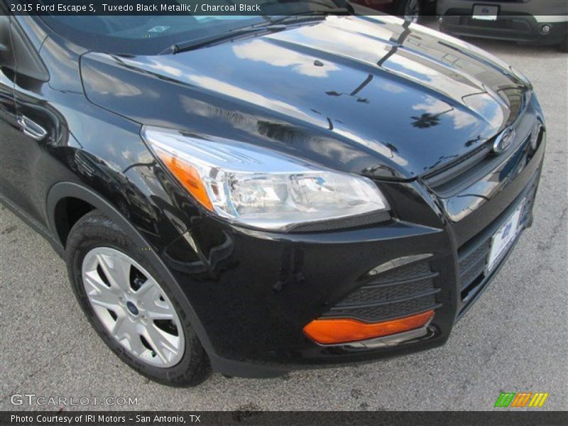 Tuxedo Black Metallic / Charcoal Black 2015 Ford Escape S